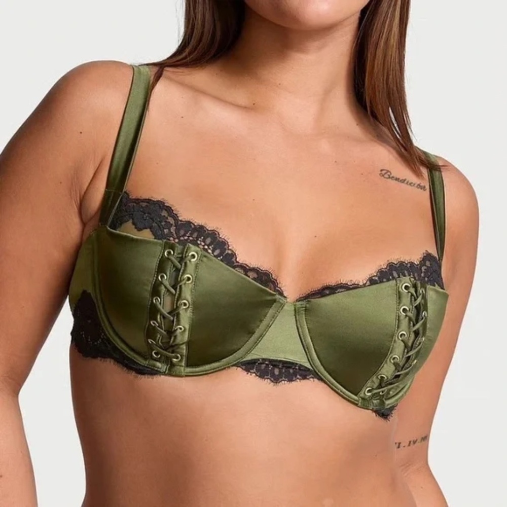 New! VS Atelier Satin Lace Trim Lightly Lined Balconette Bra Green 45971